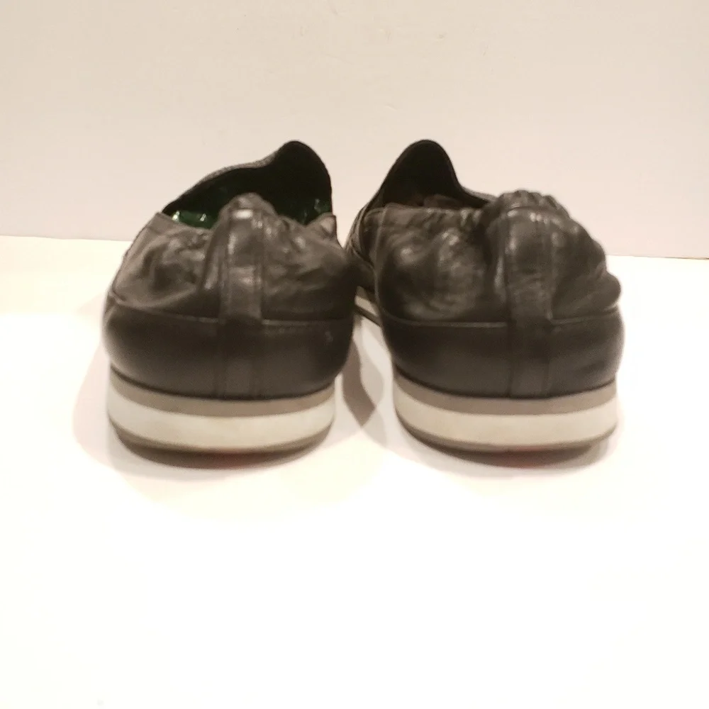 Prada Mens size 9.5 4d slip on black leather shoes sneakers loafer hybrid shoe
